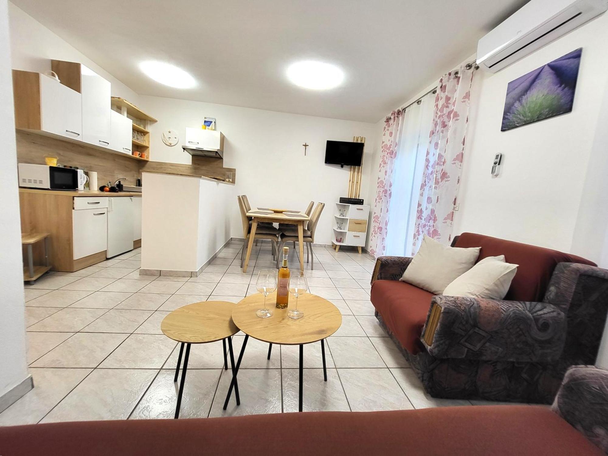 Apartments Pitve Jelsa  Εξωτερικό φωτογραφία